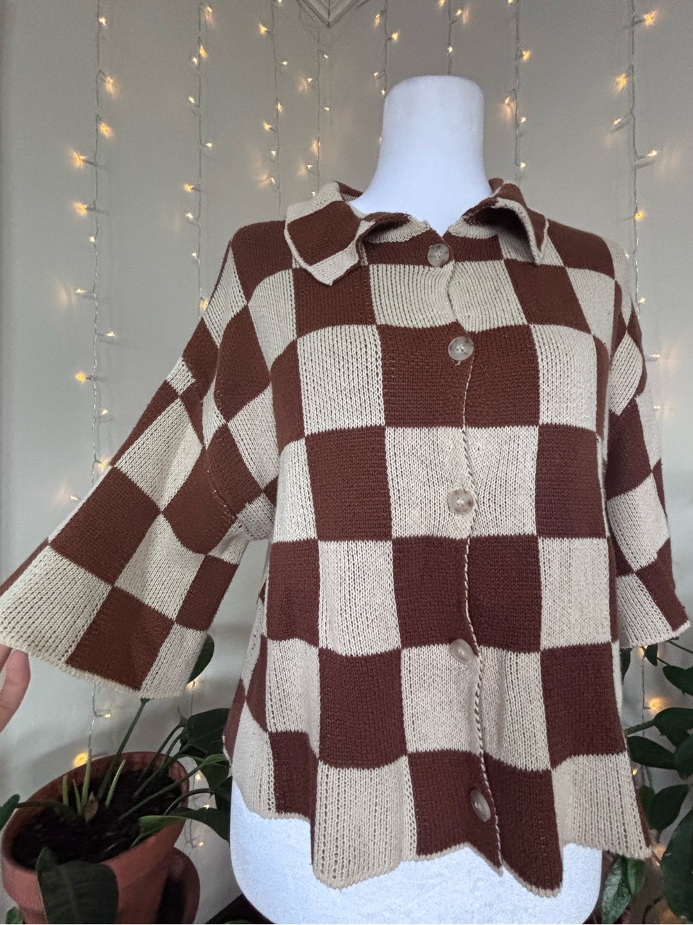 Le Lis Brown & Cream Checker Knit Cropped Cardigan Scalloped Hem Button Up
